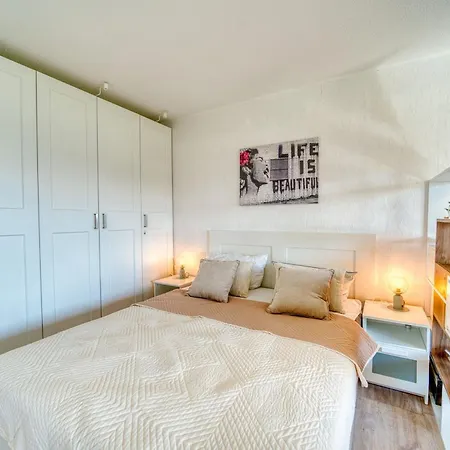 Haus Schoene Aussicht, App 2sb109 海利根港